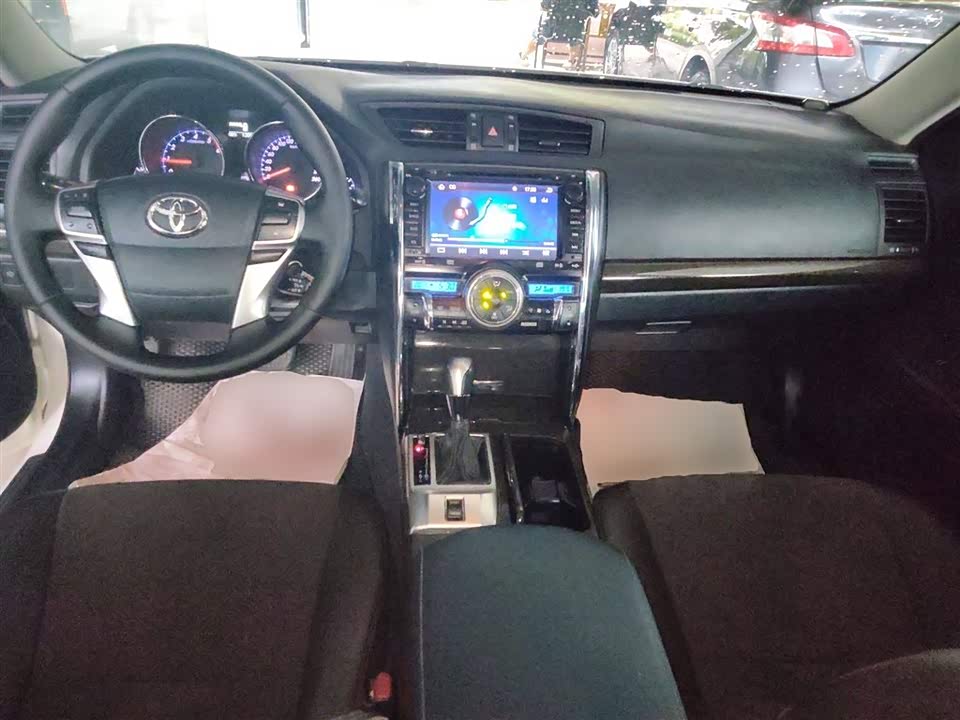 Toyota Reiz