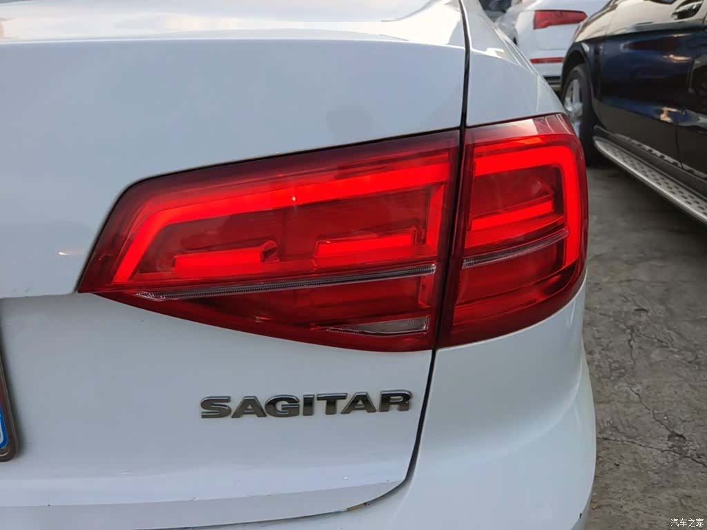 Volkswagen Sagitar, 2016 24