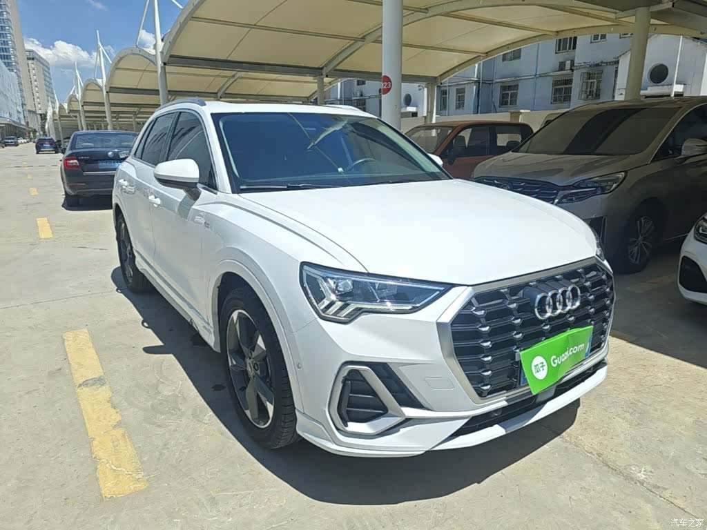 Audi Q3, 2022 4