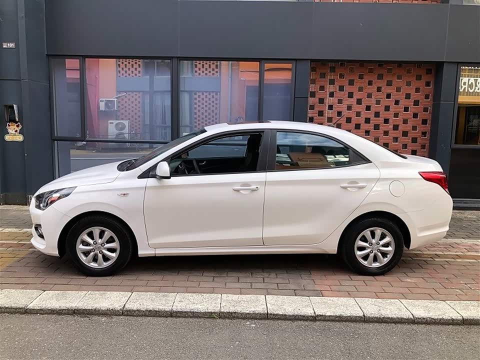 Hyundai Rena