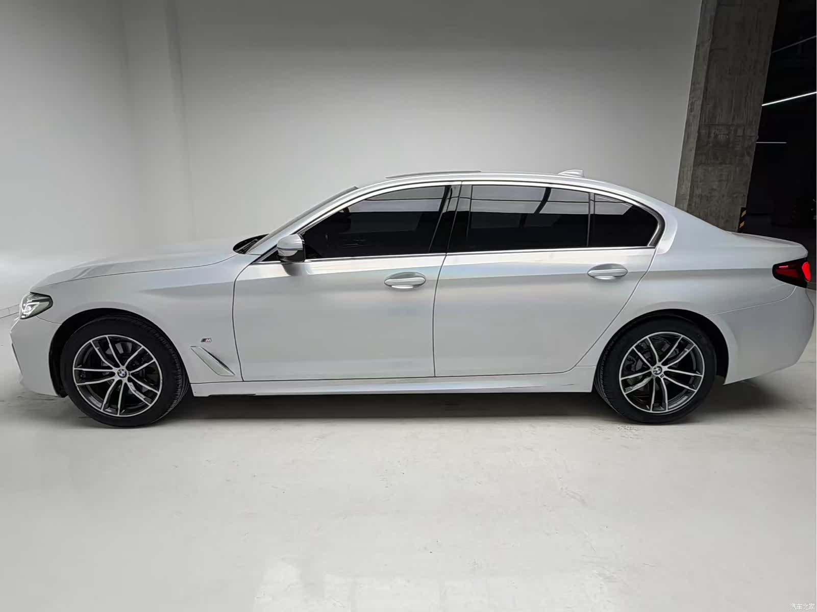 BMW 5 Series, 2022 9