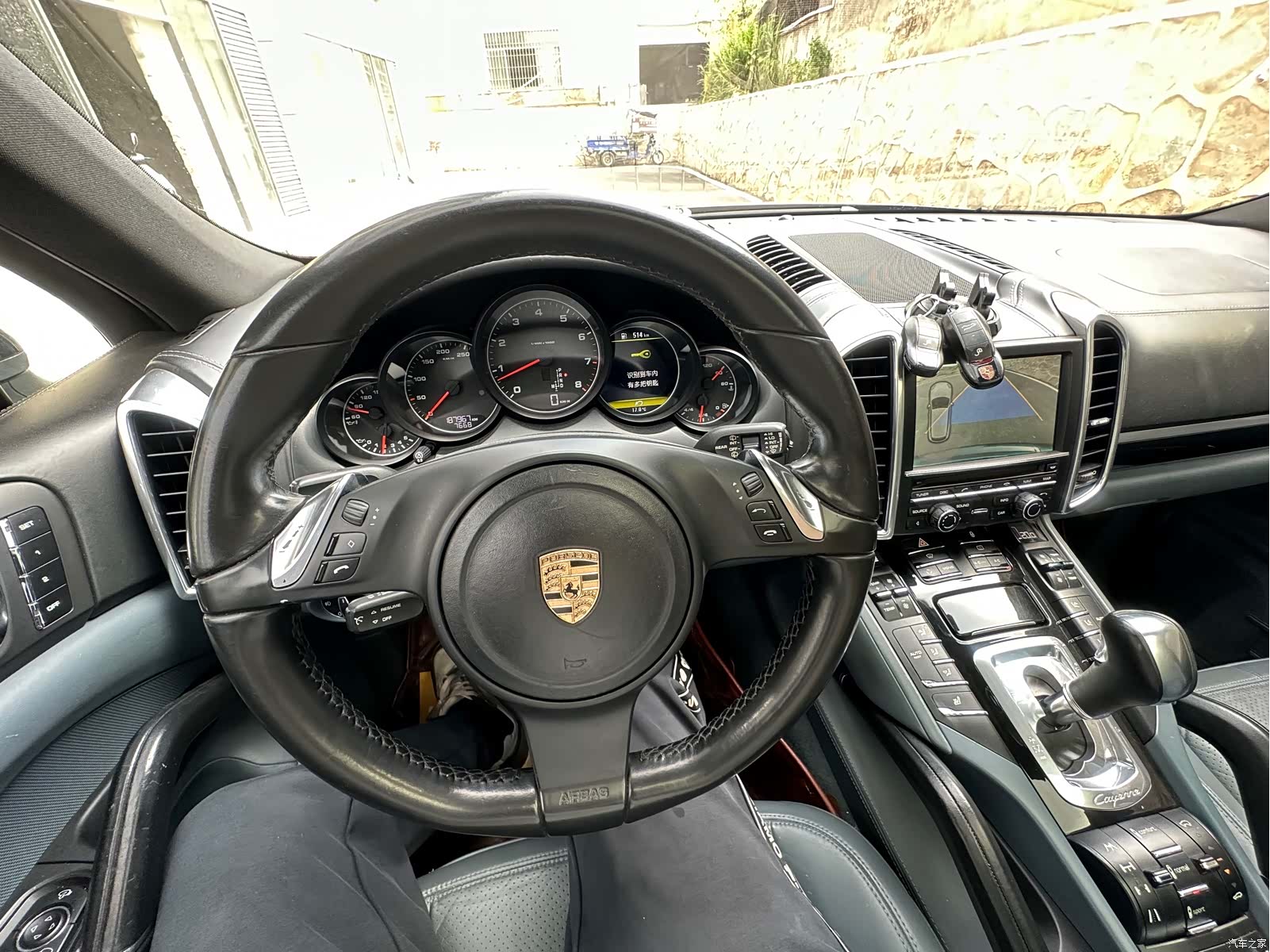 Porsche Cayenne, 2012 12