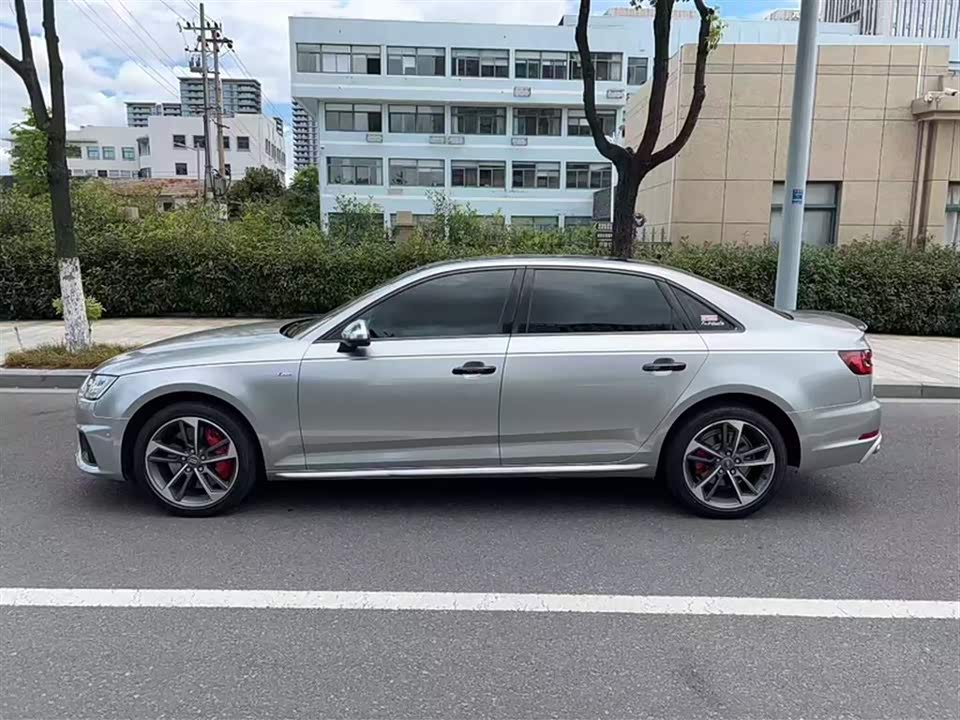 Audi A4L