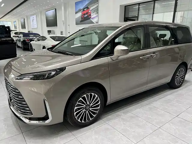 Buick GL8 2026 — купить из Китая под заказ