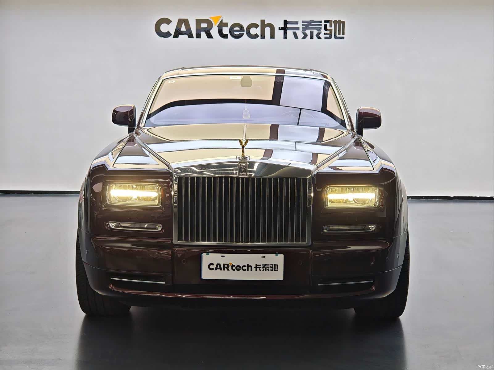 Rolls-Royce Phantom, 2016 3