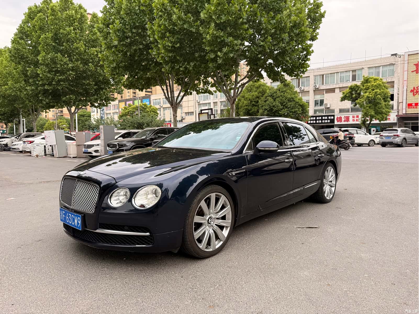 Bentley Flying Spur, 2013 3