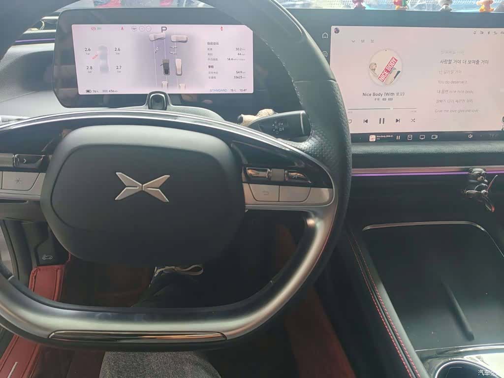 Xpeng P7, 2023 все фото