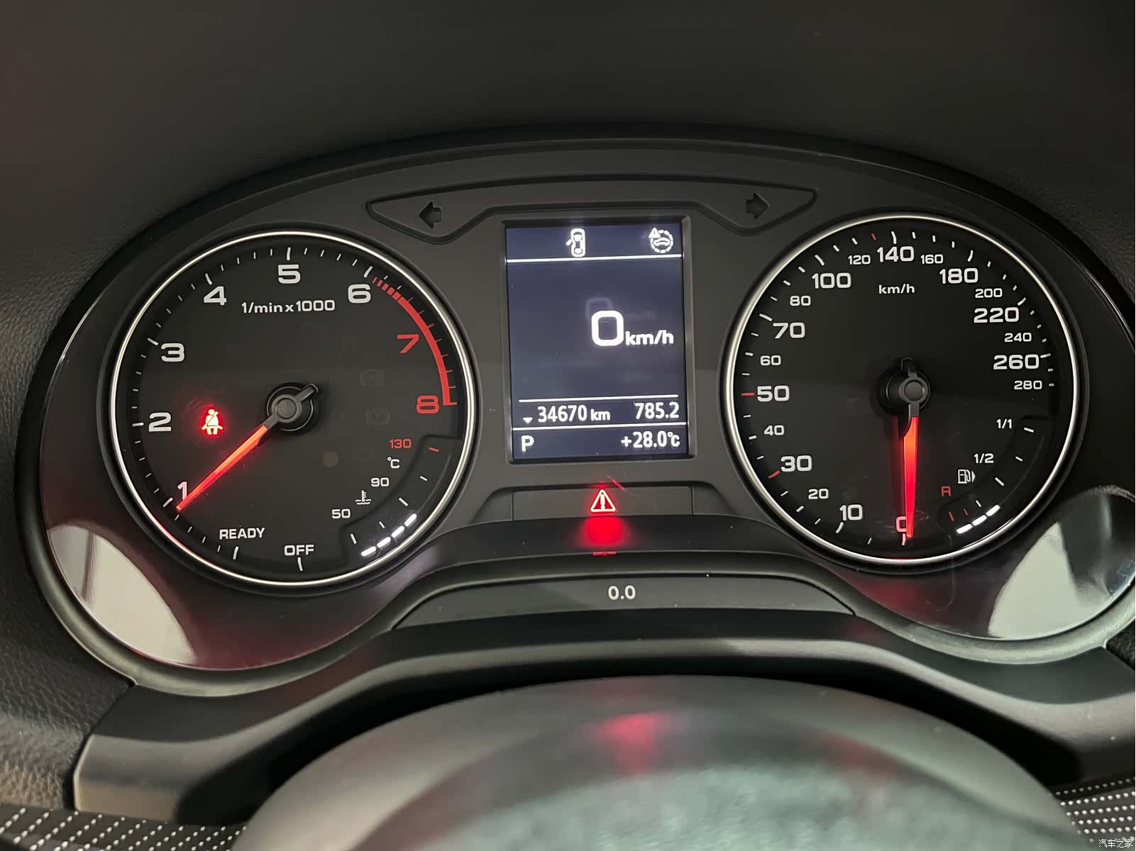 Audi Q2L, 2022 16