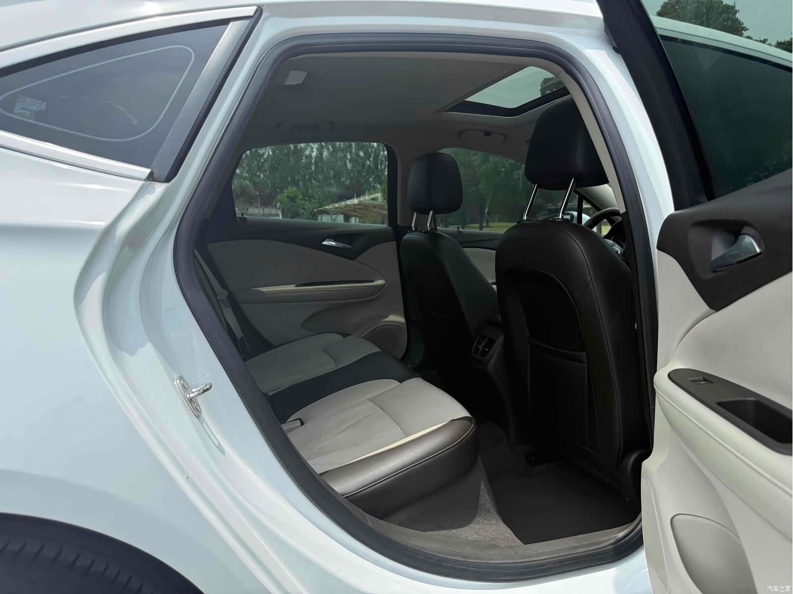 Buick Verano, 2015 11