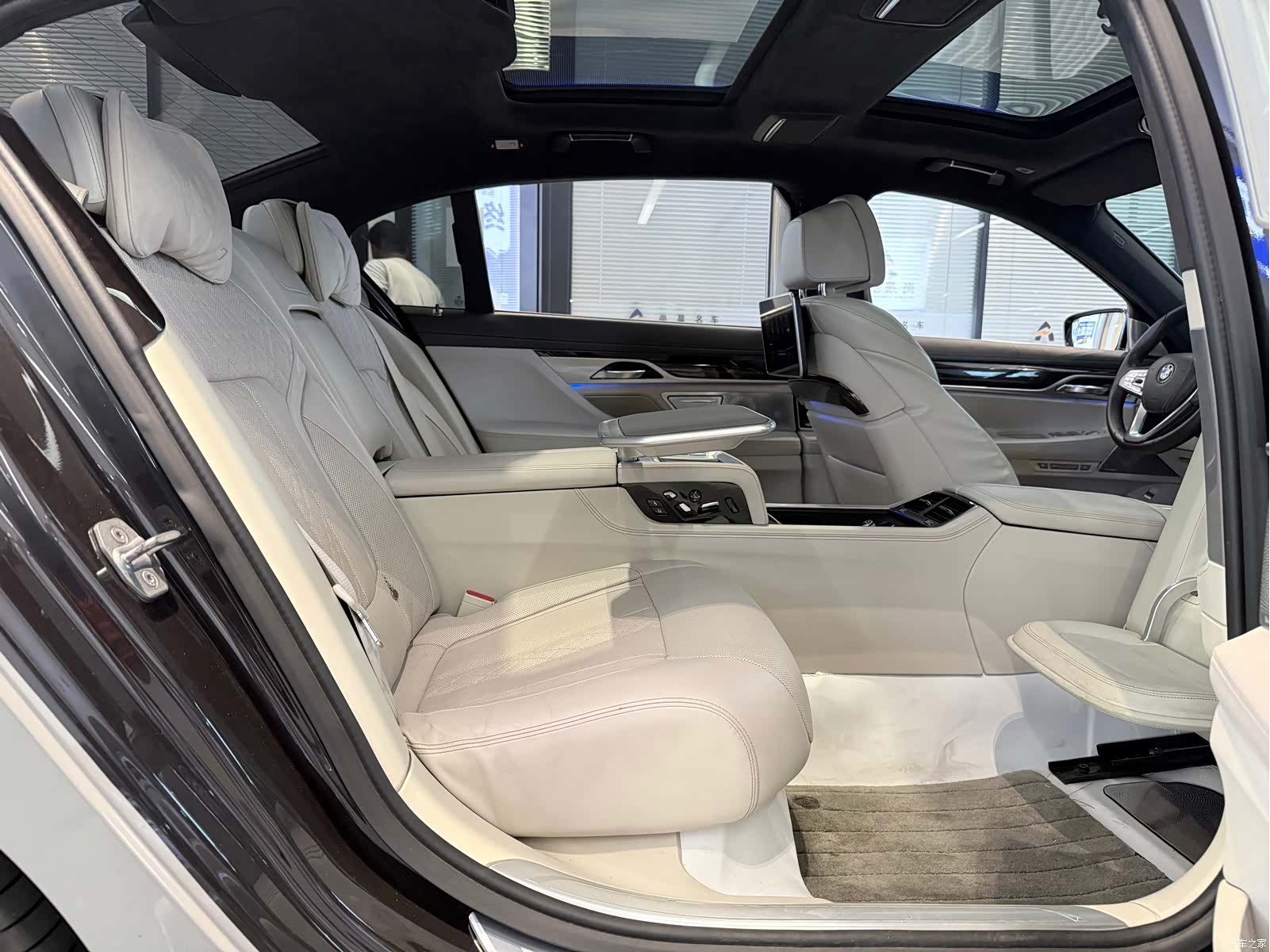 BMW 7 Series, 2015 10