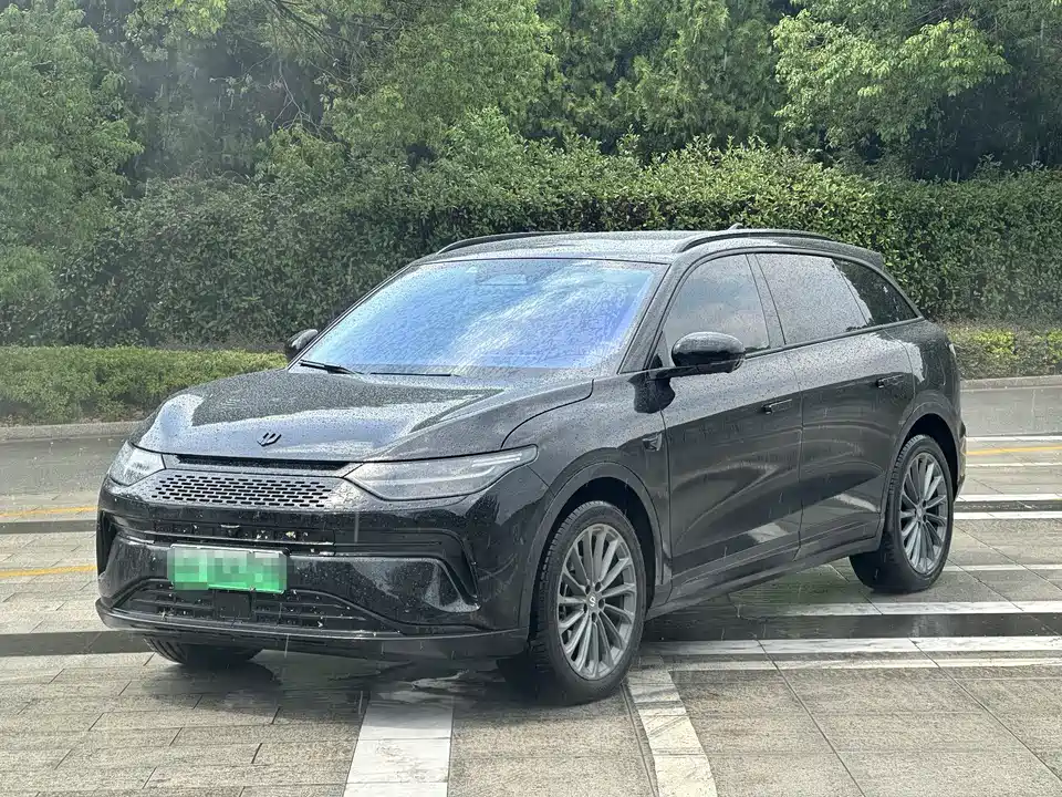 Leapmotor C11