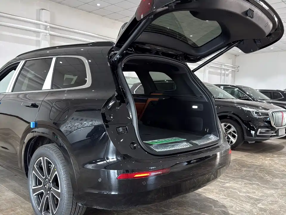 AITO Ask the world M7