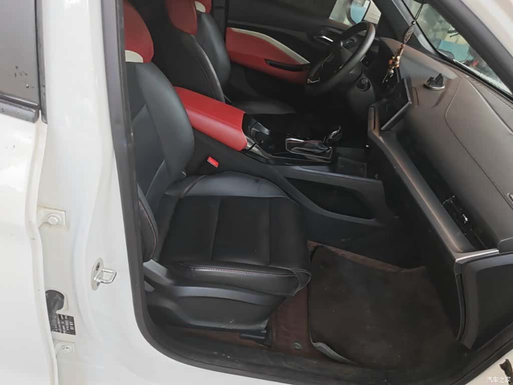 MG MG5, 2022 25