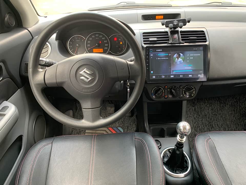 Suzuki Swift Suzuki Swift