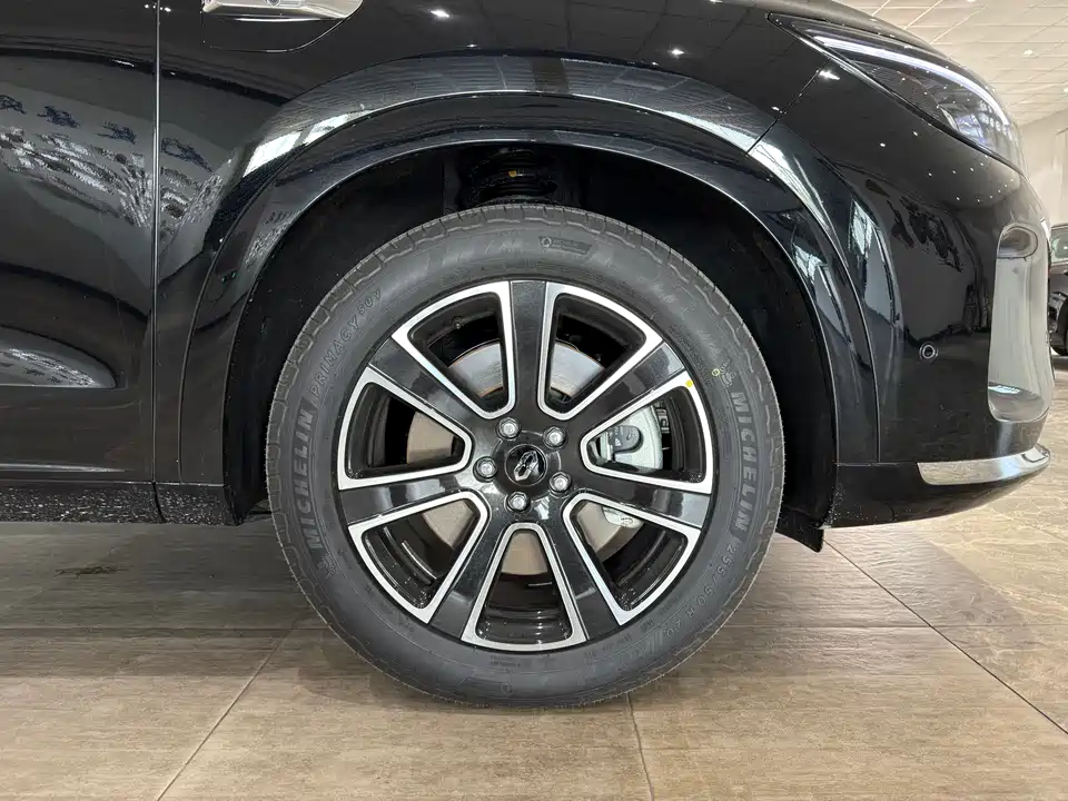 AITO Ask the world M7