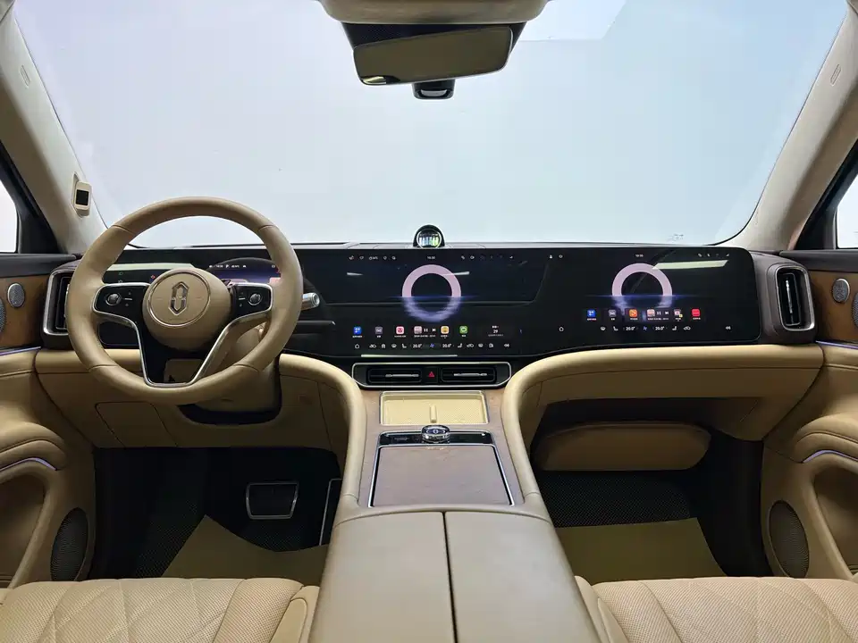 AITO Ask the world M9