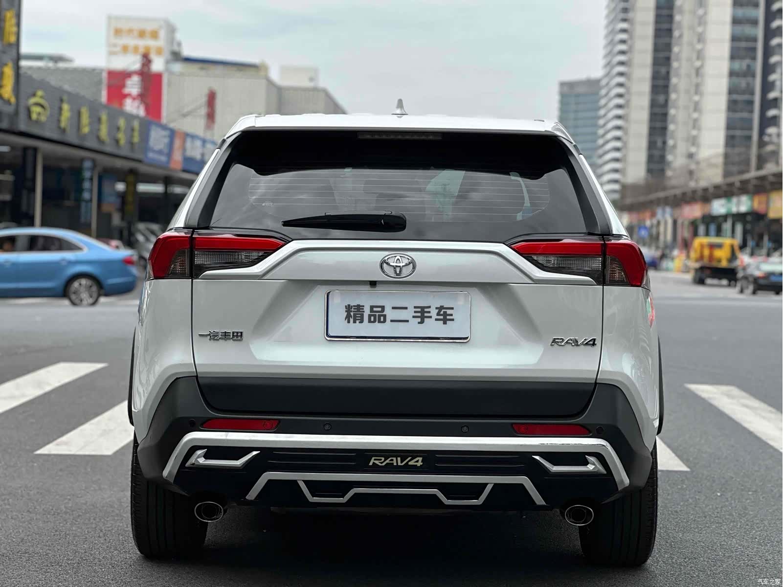 Toyota RAV4, 2022 4