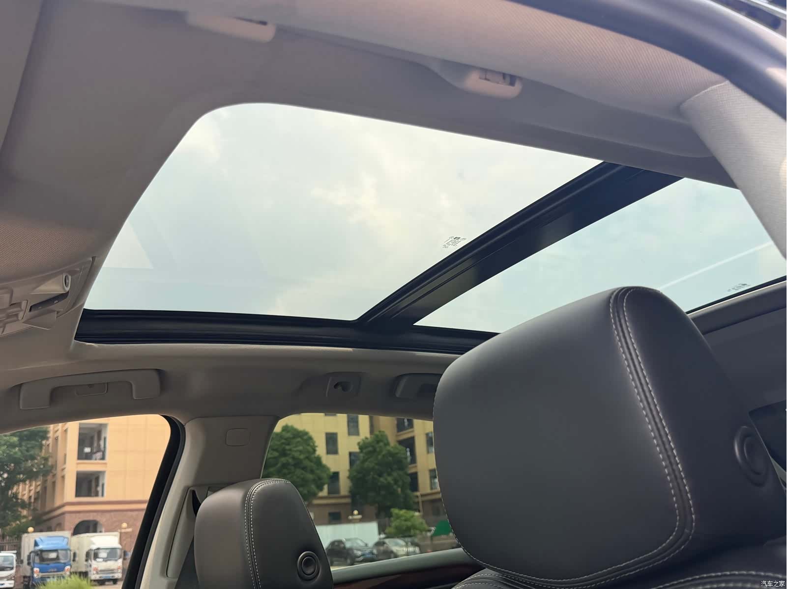 Cadillac SRX, 2015 14