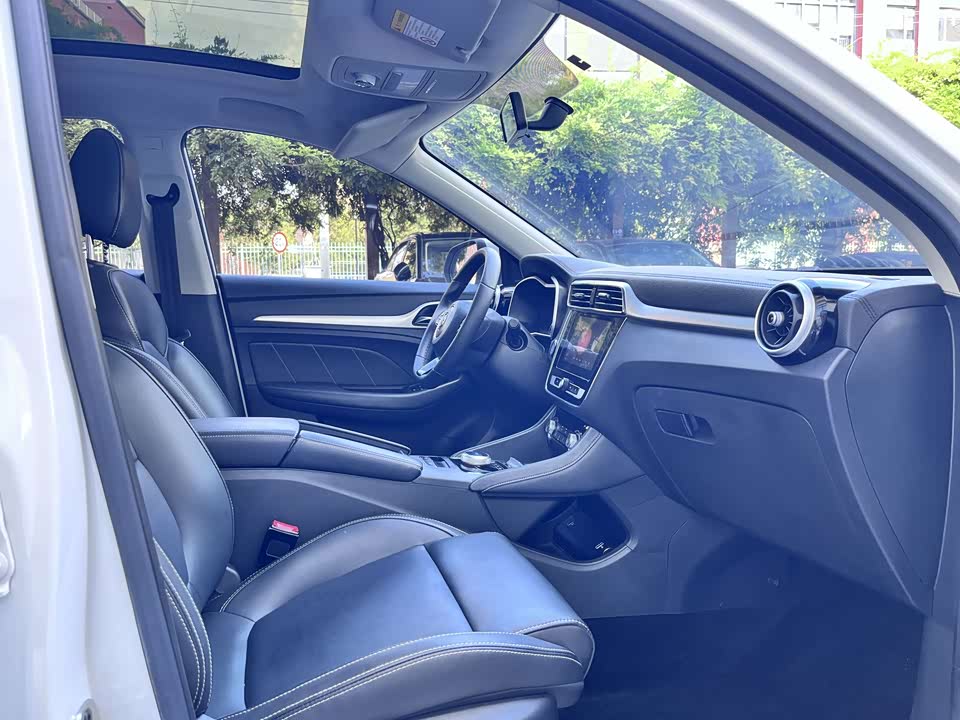 MG EZS pure electric