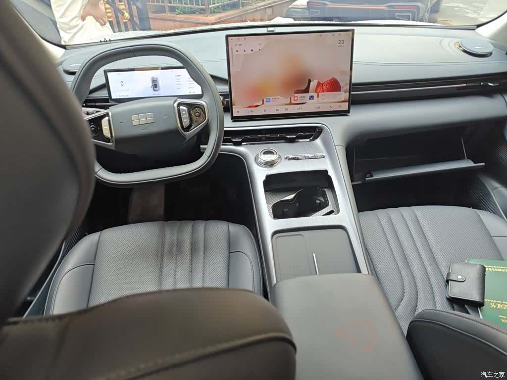 Geely Galaxy E5, 2025 10