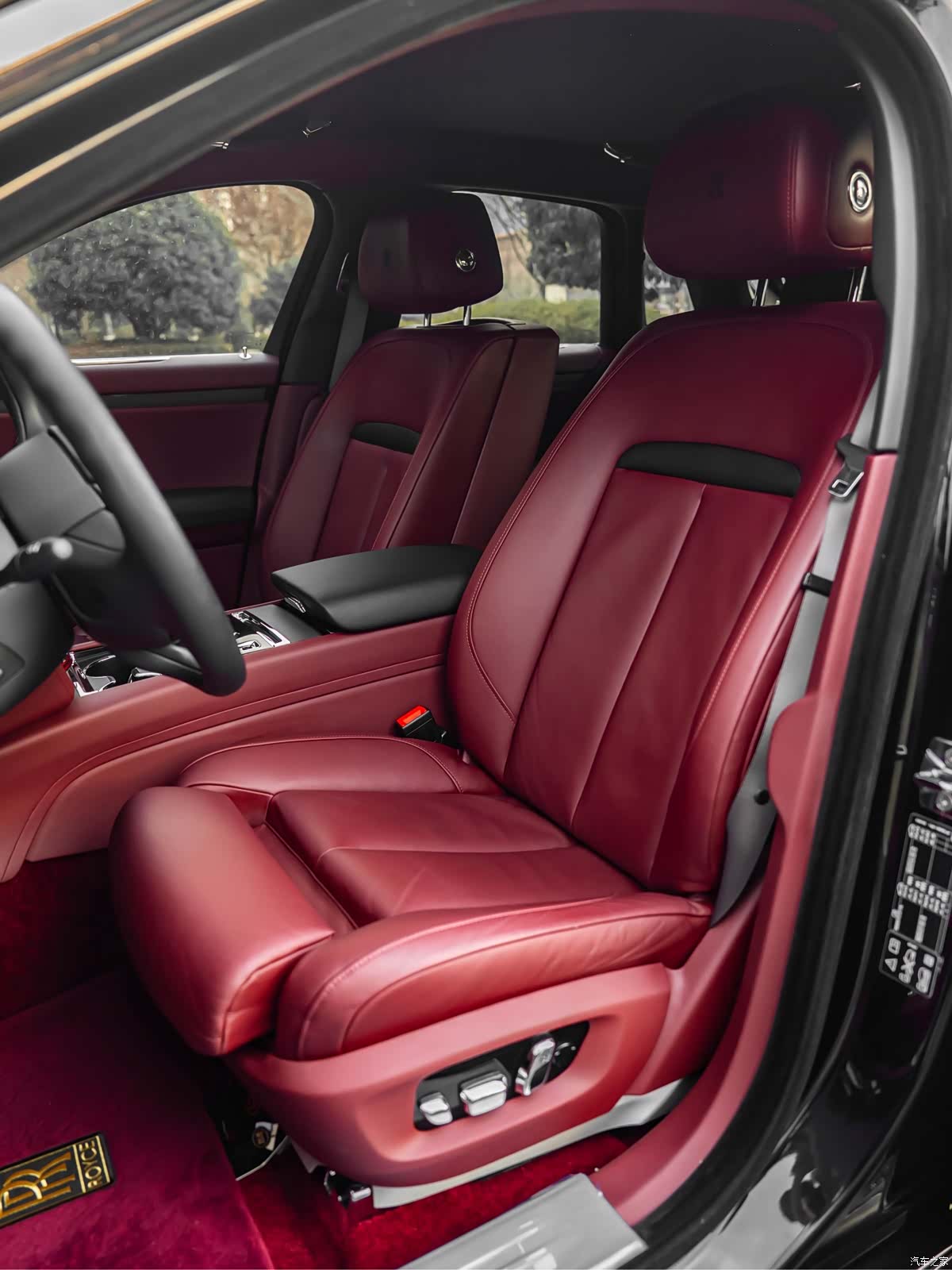 Rolls-Royce Ghost, 2024 14