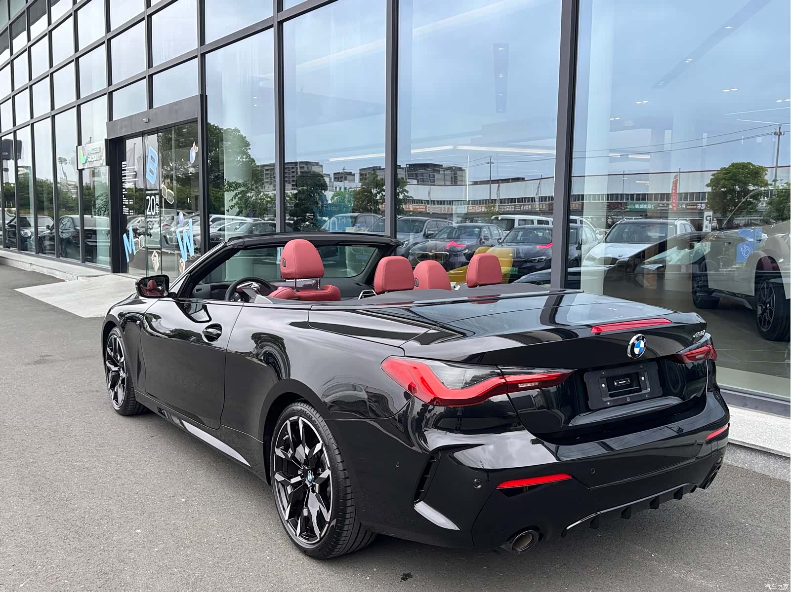 BMW 4 Series, 2025 11