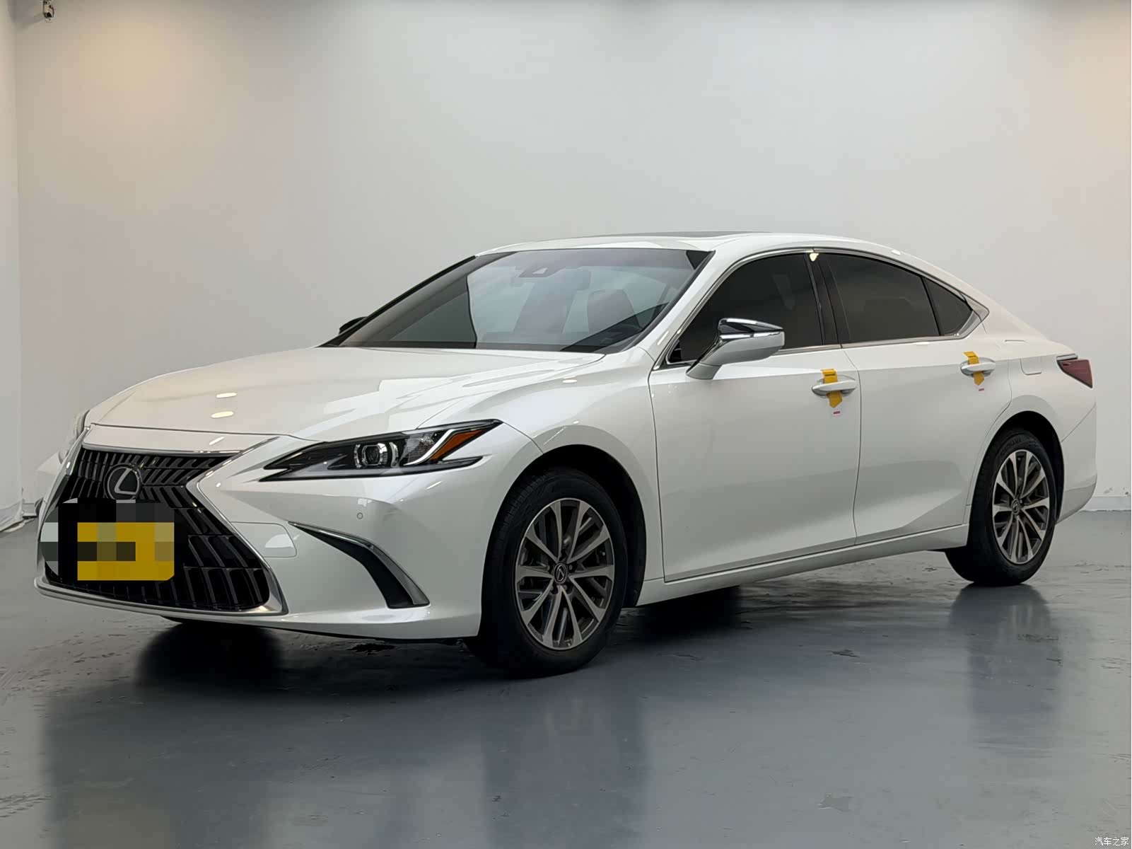 Lexus ES, 2024 1