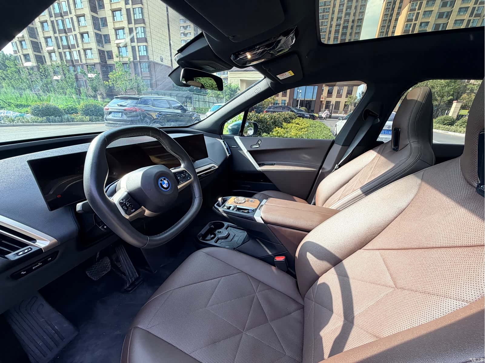 BMW iX, 2023 7