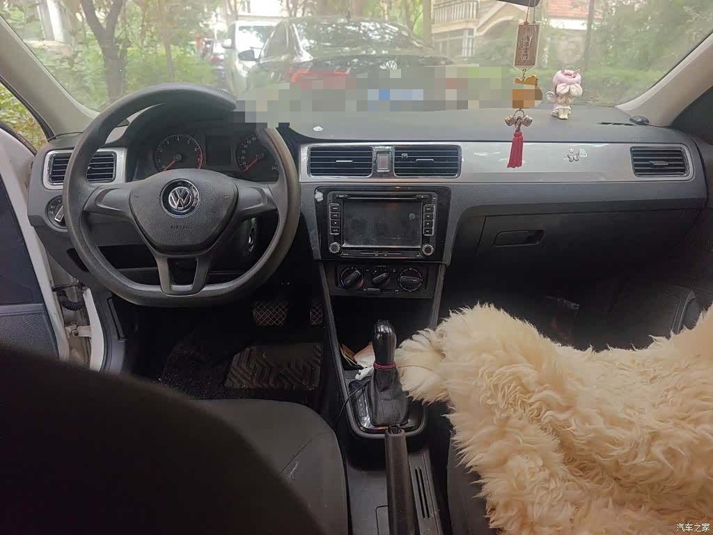 Volkswagen Santana, 2016 все фото