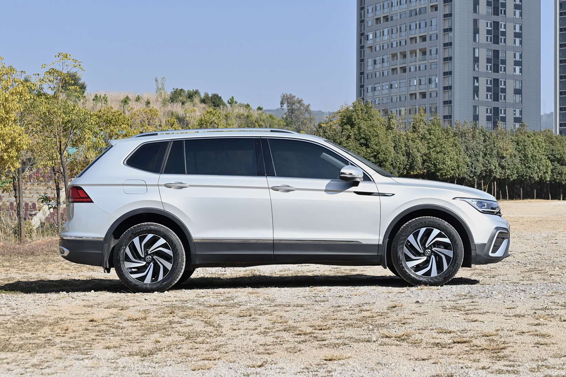 Volkswagen Tiguan L, 2021 17