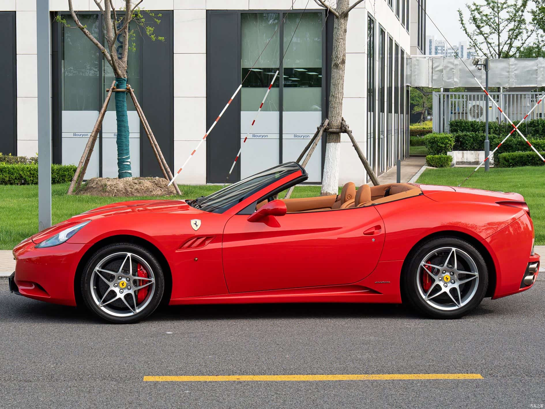 Ferrari California, 2011 все фото