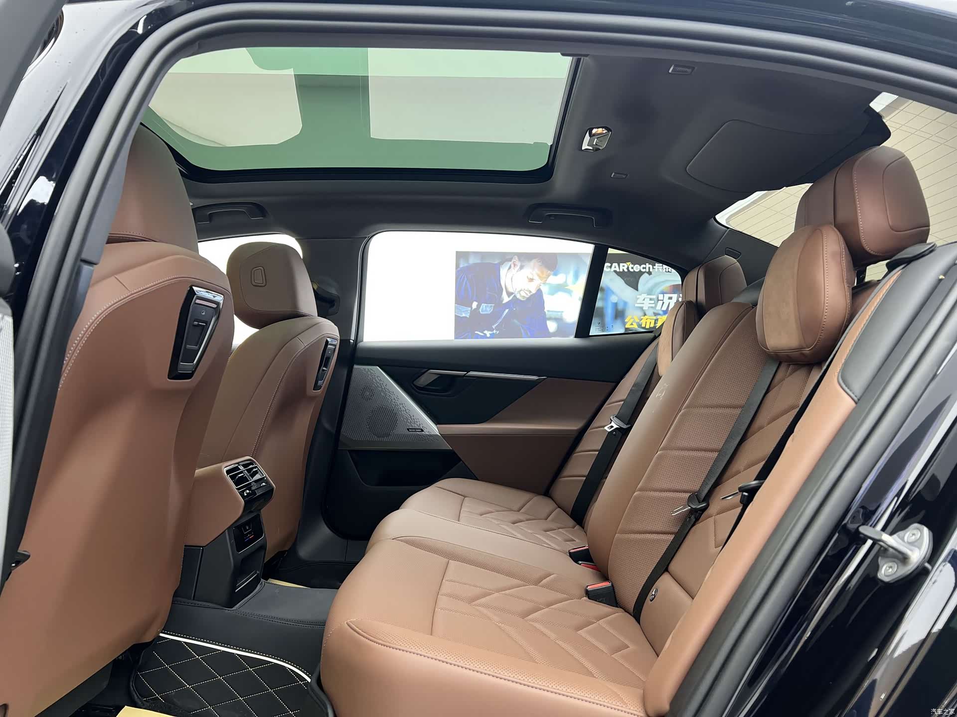 BMW 5 Series, 2024 7