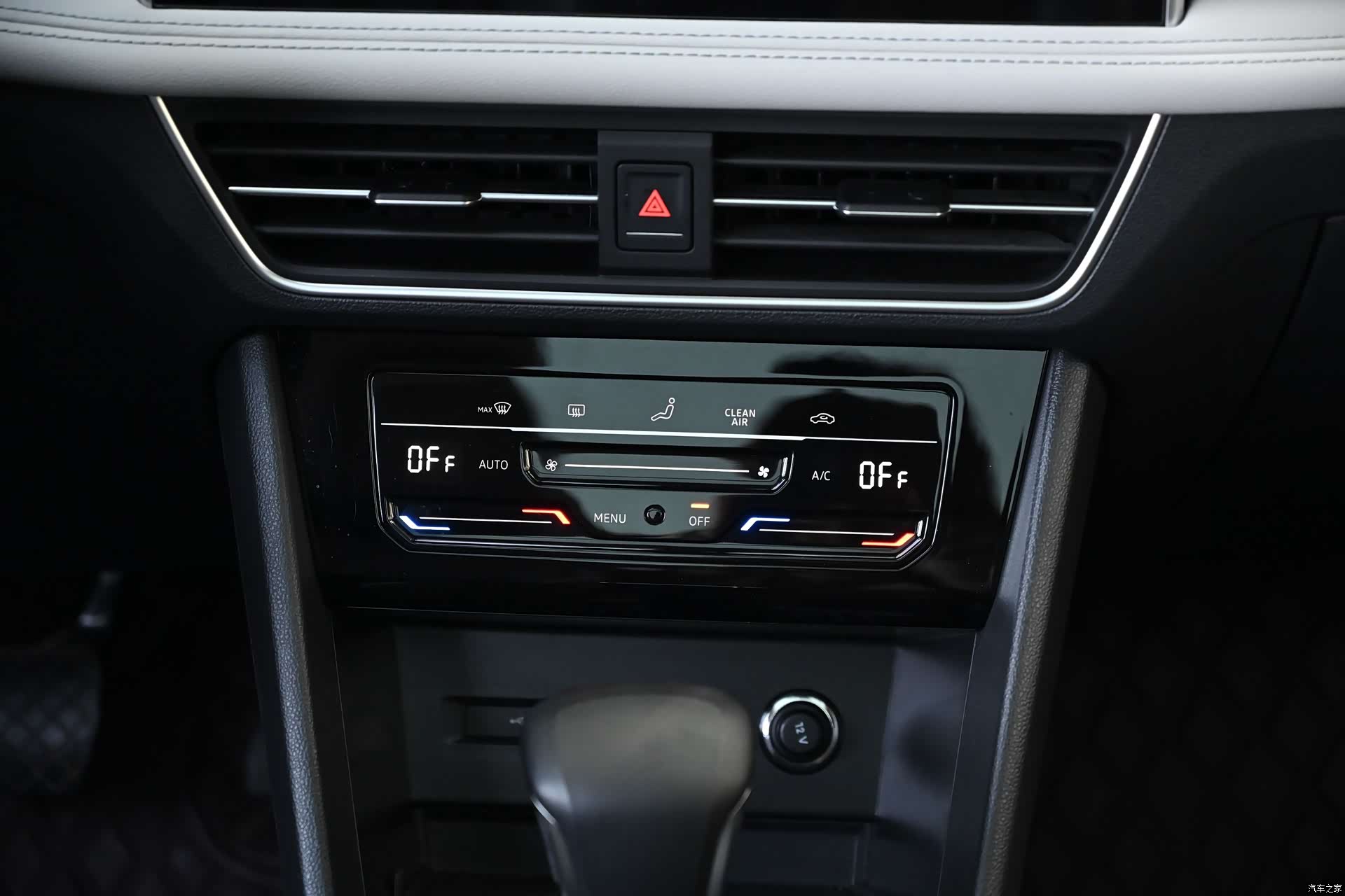 Volkswagen Tiguan L, 2021 11