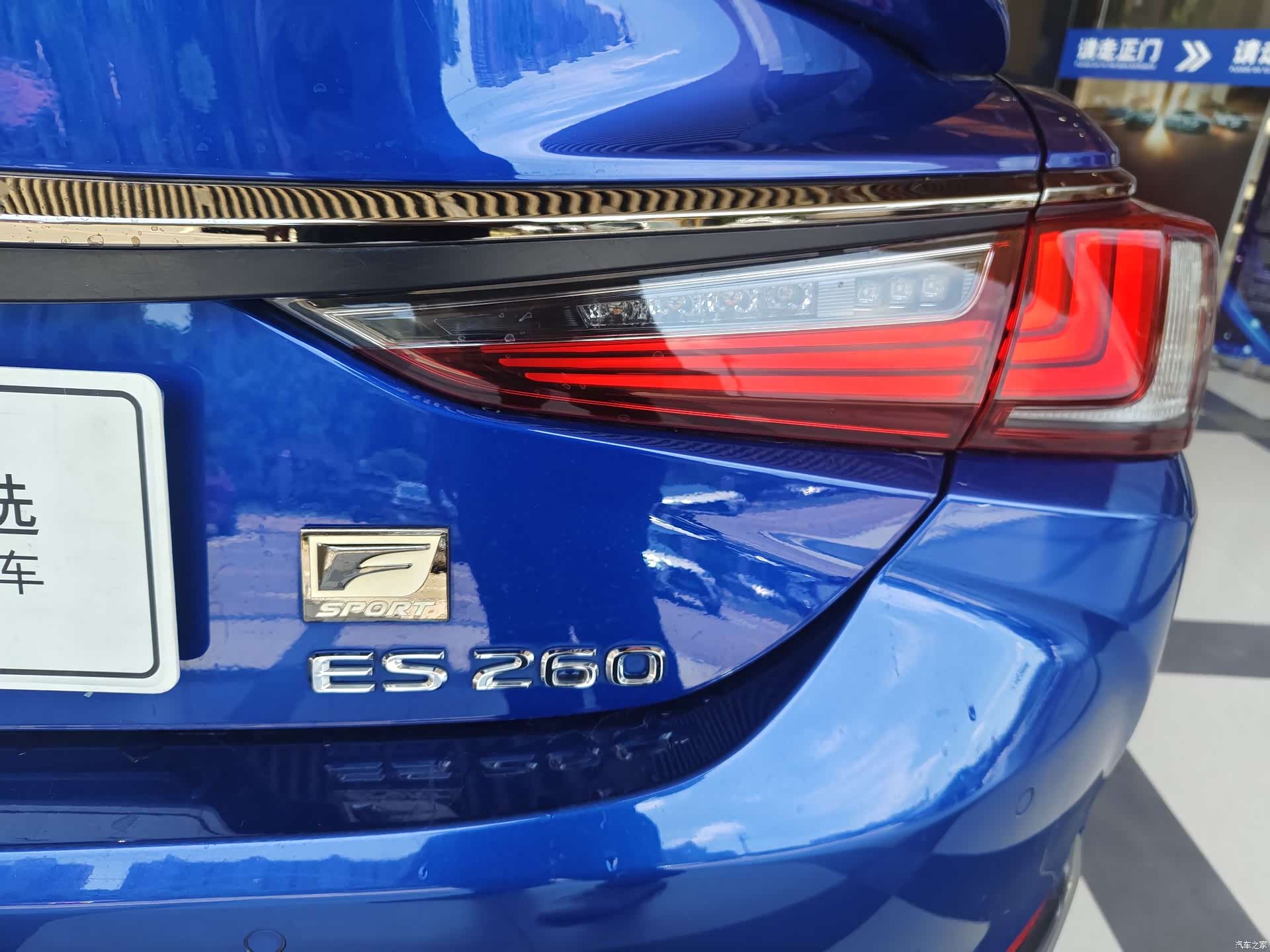 Lexus ES, 2019 21