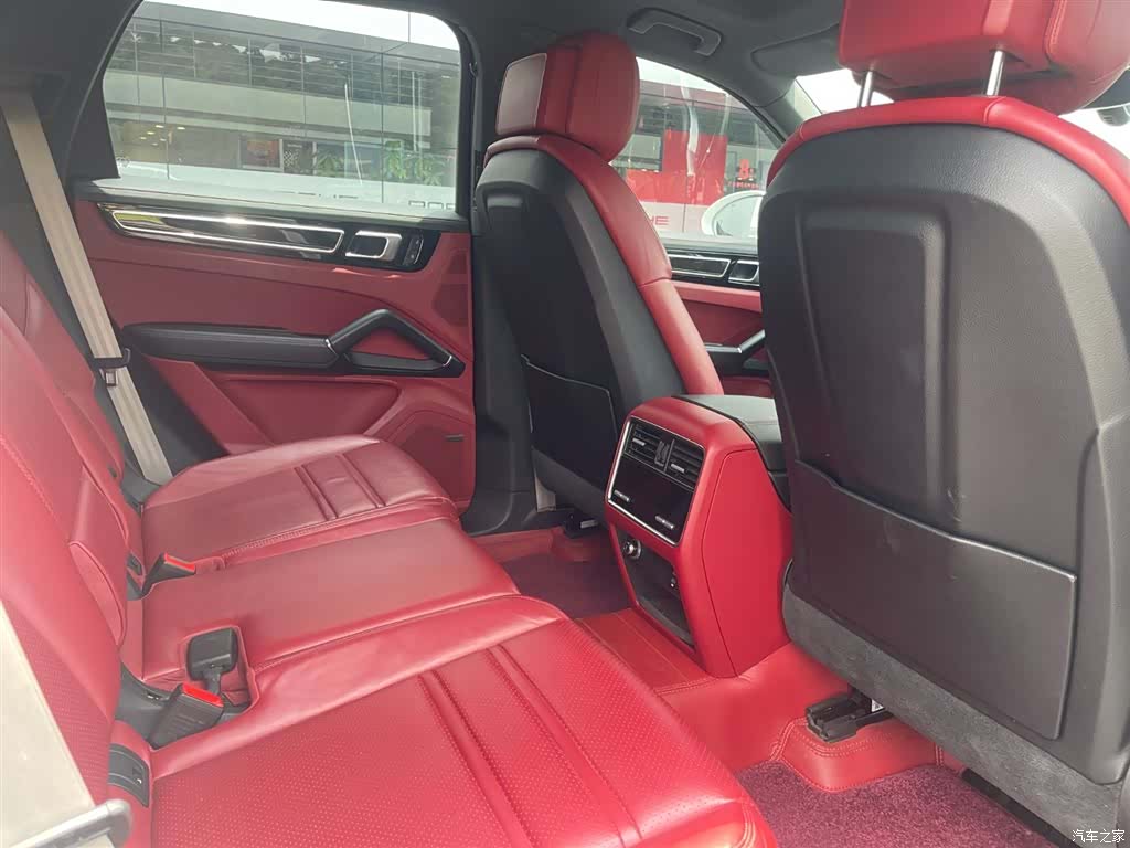 Porsche Cayenne, 2023 28