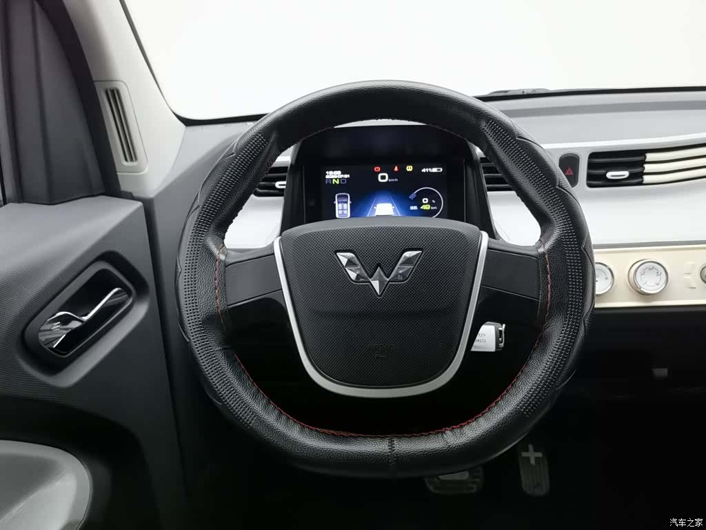 Wuling MINIEV, 2021 11