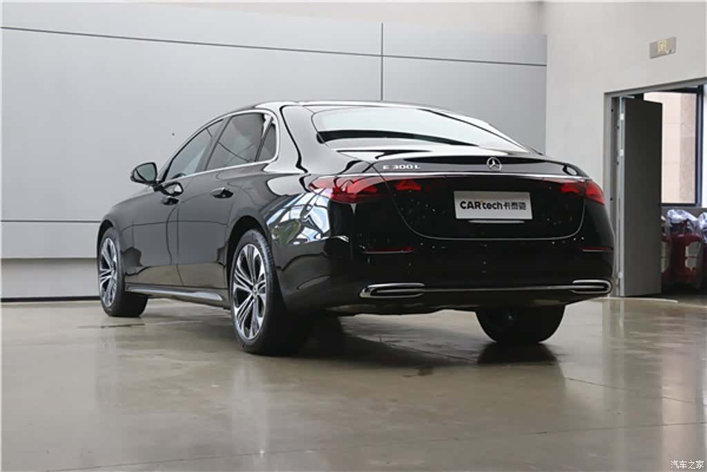 Mercedes-Benz E-Class, 2026 6