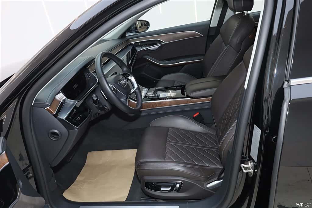 Audi A8L, 2023 17