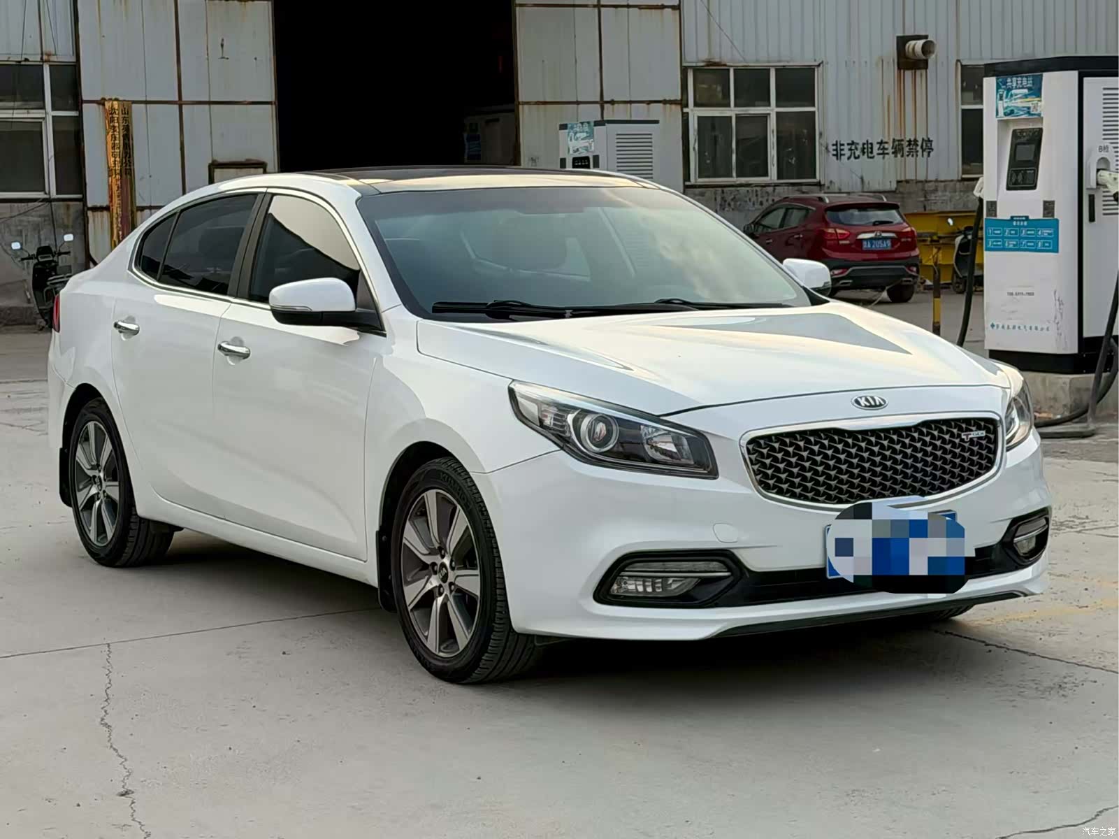 Kia K4, 2016 3