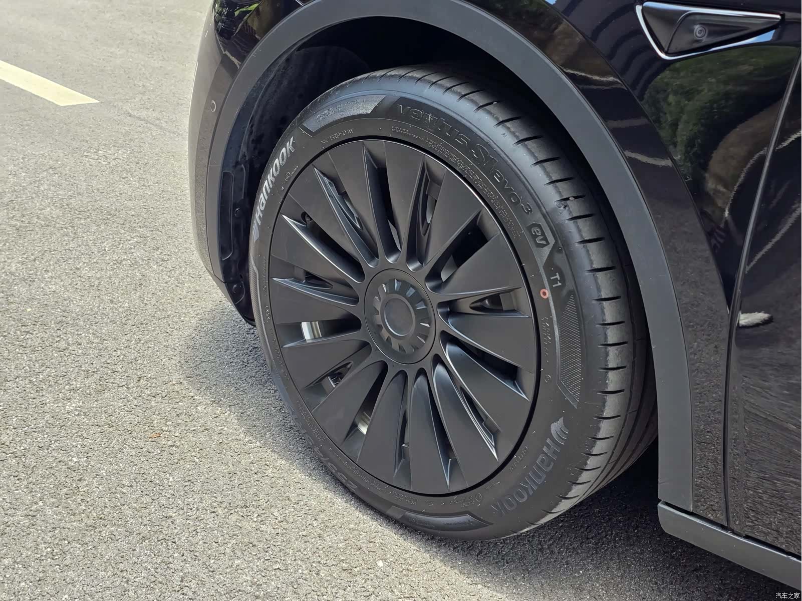 Tesla Model Y, 2022 все фото
