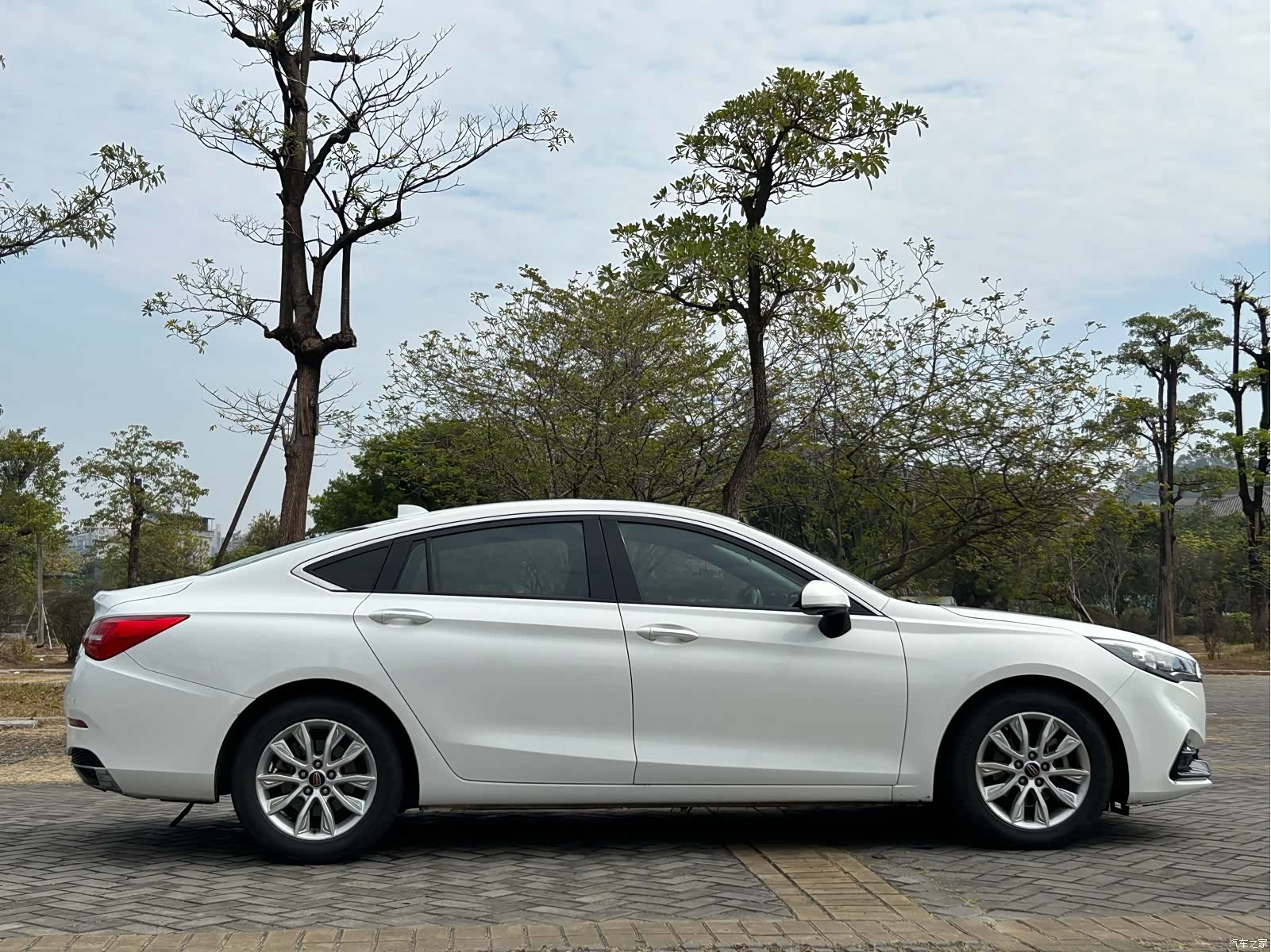Hongqi H5, 2020 19