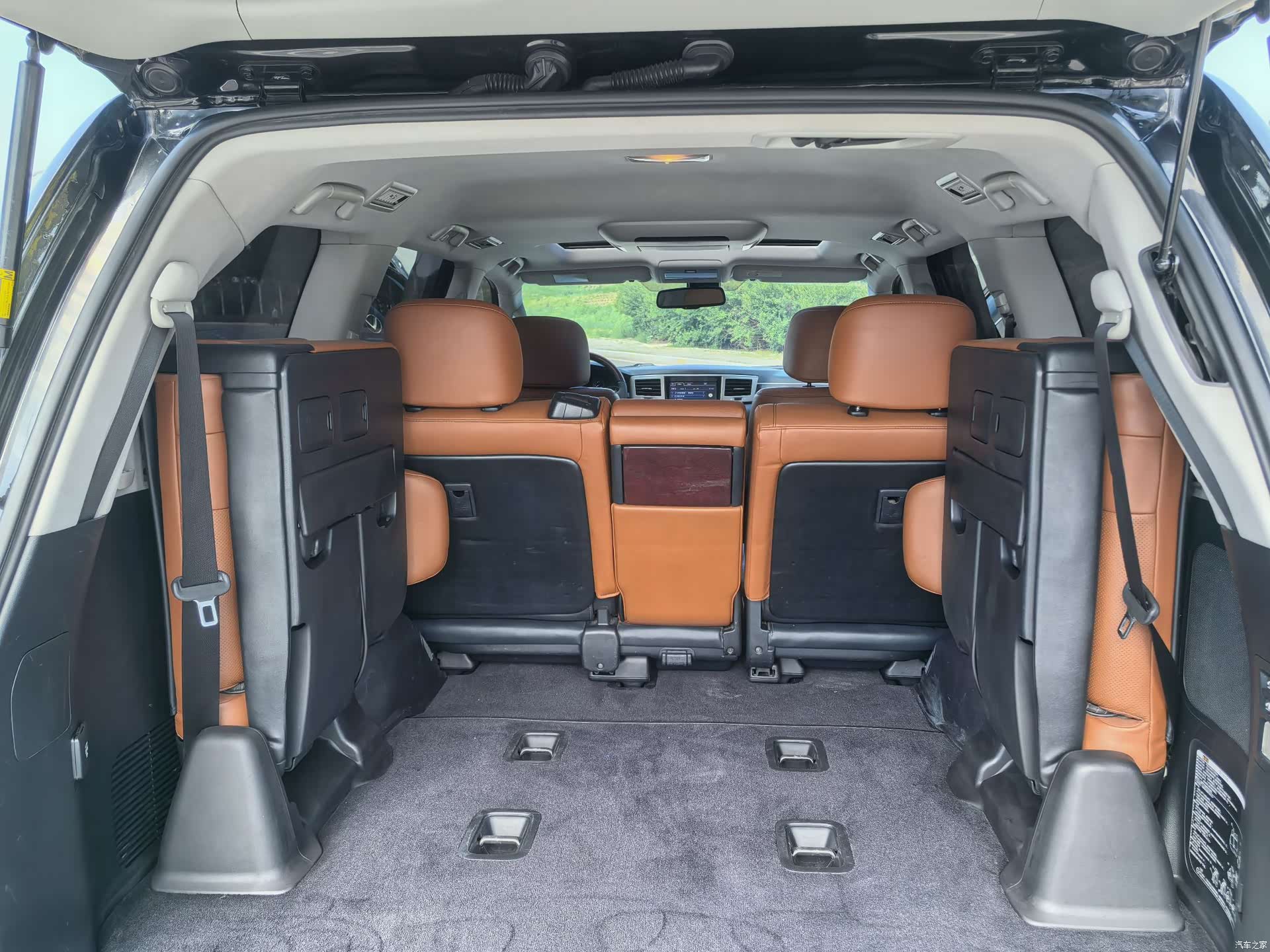 Lexus LX, 2012 16