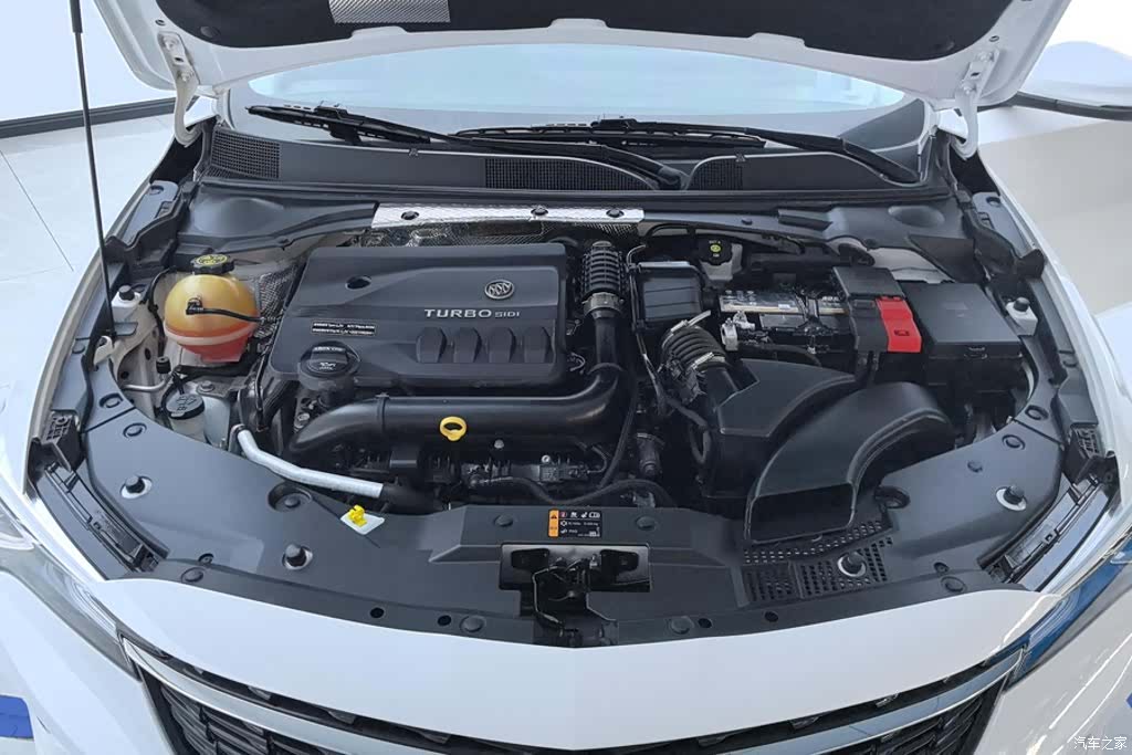 Buick Verano, 2022 10