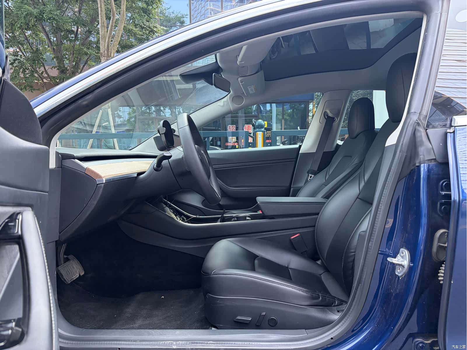 Tesla Model 3, 2020 6