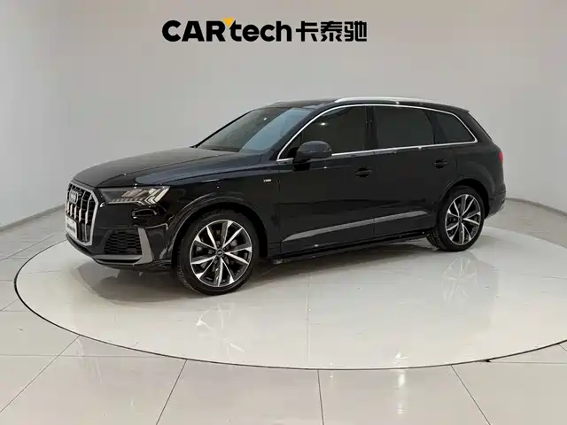 Audi Q7 2021 — купить из Китая под заказ