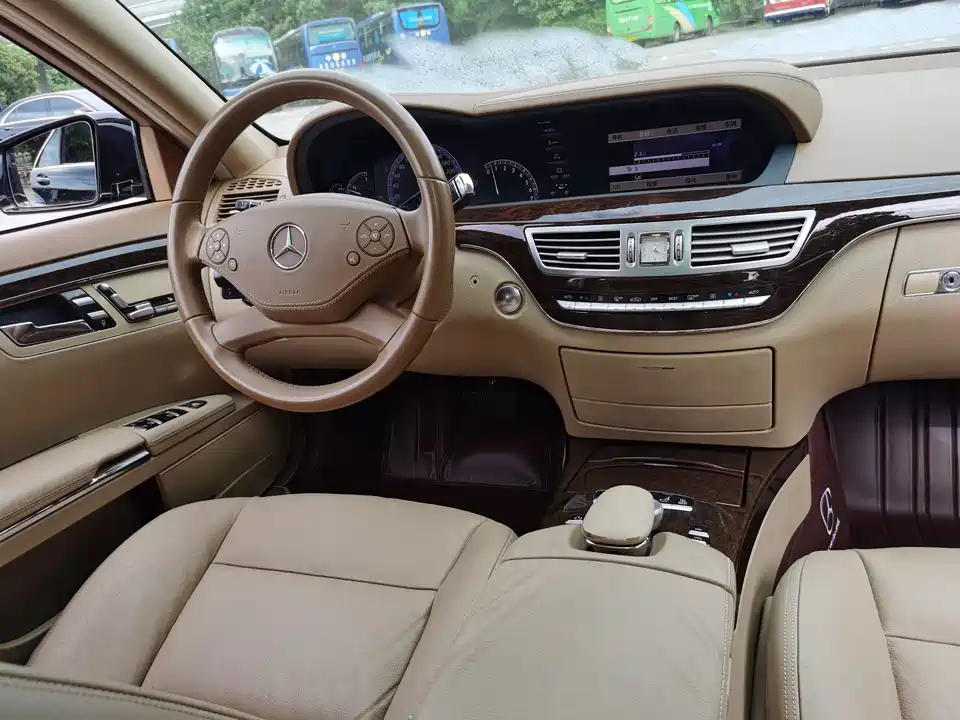 Mercedes-Benz S-class Mercedes-Benz S-class
