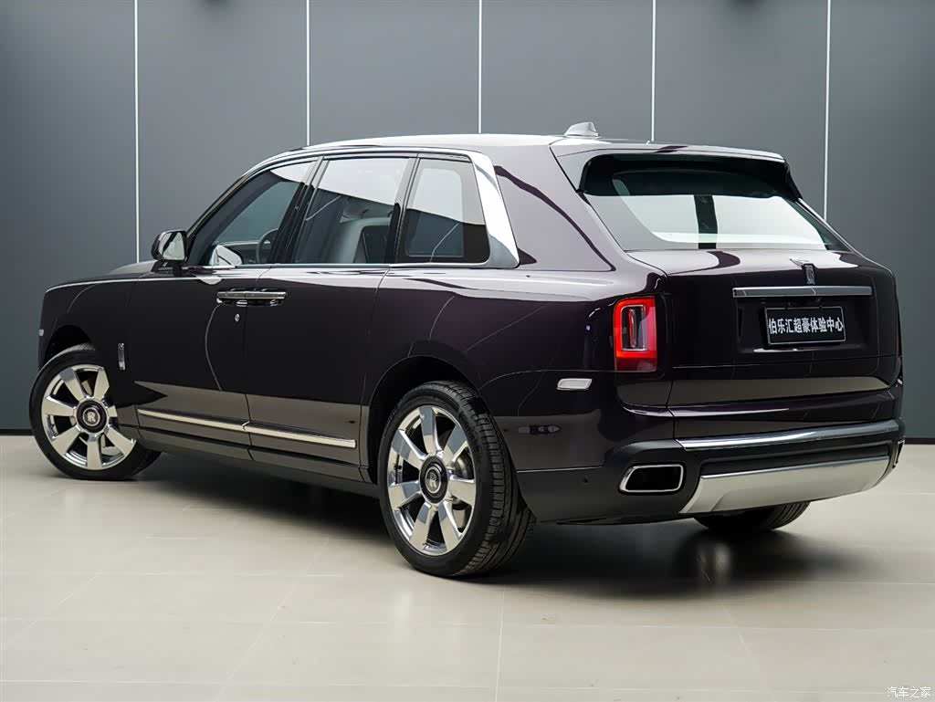 Rolls-Royce Cullinan, 2019 4