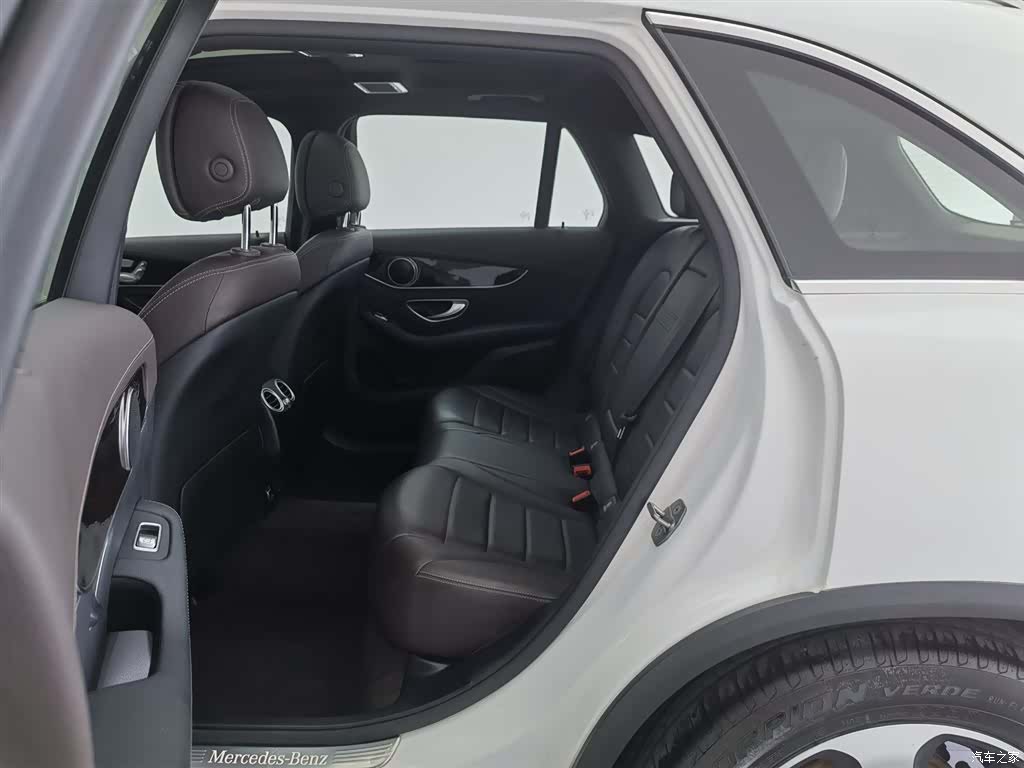 Mercedes-Benz GLC, 2019 15