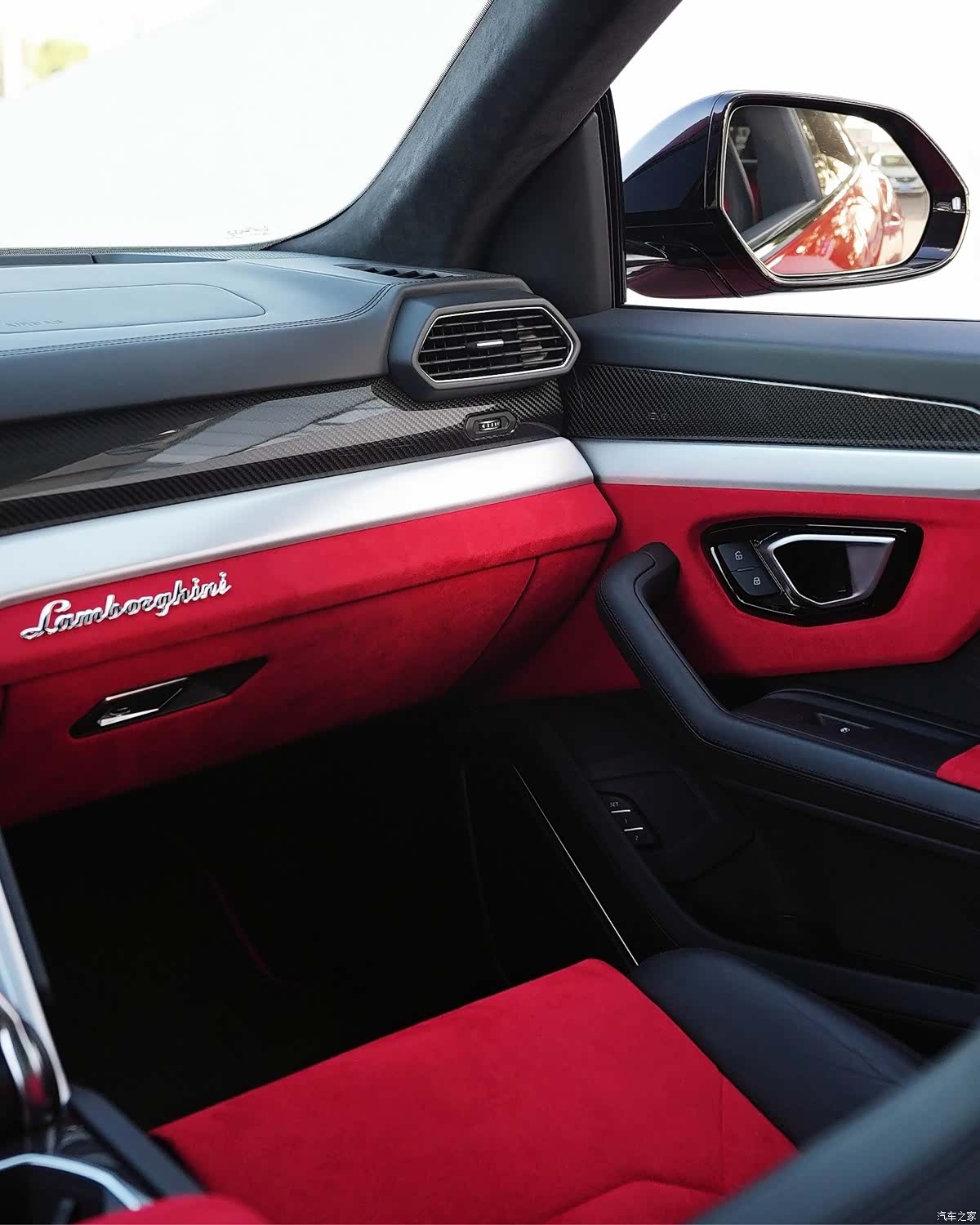 Lamborghini Urus, 2020 12