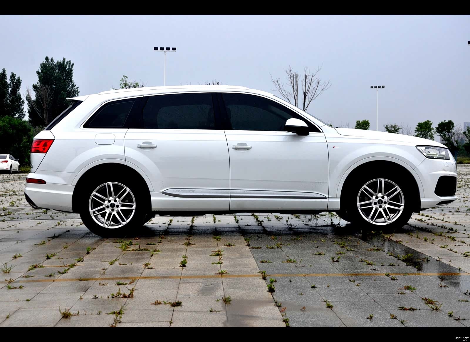 Audi Q7, 2017 все фото